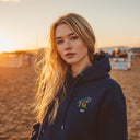 LOVHOOD - MET Logo